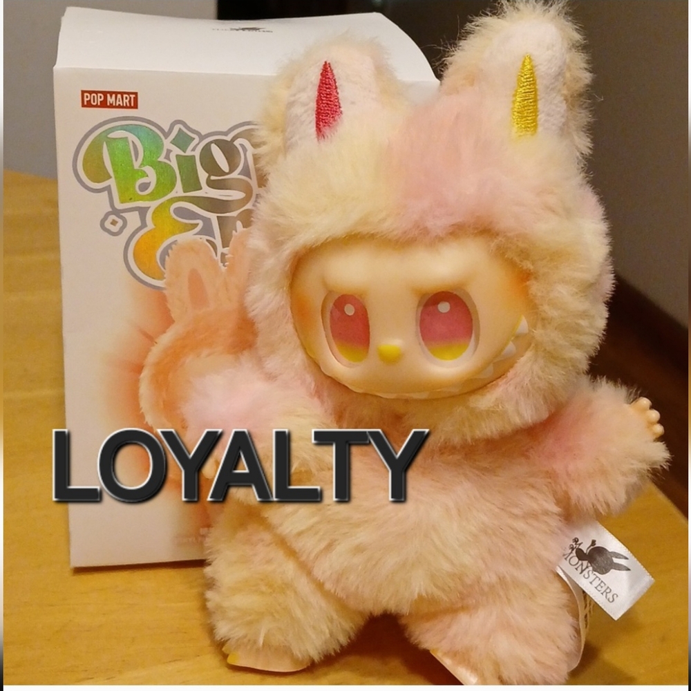 LABUBU Big Into Energy Plush NWT - Picture 3 of 3